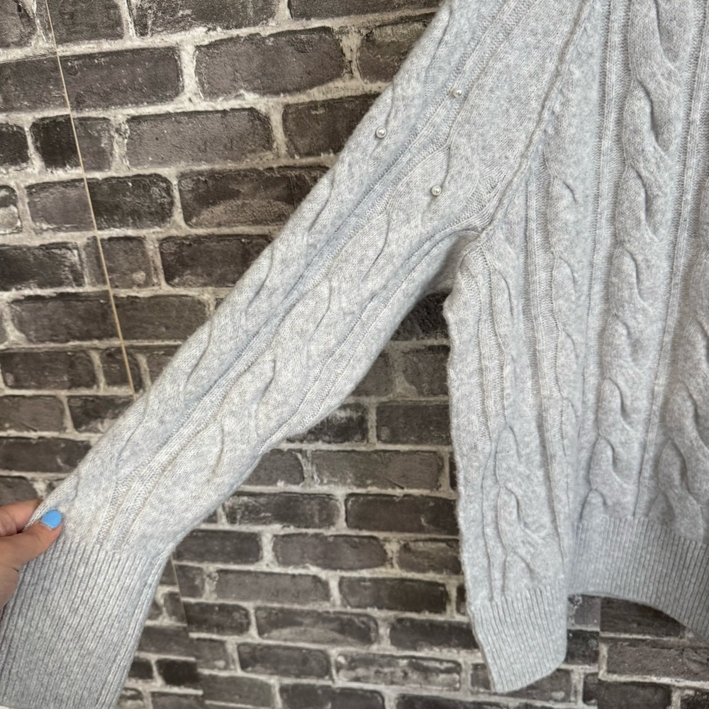 NWT Aerie unREAL Cable Pearl Crew Sweater Oversized Soft Gray - Picture 11 of 12